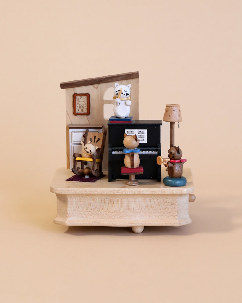 Wooden music box with cats playing the piano