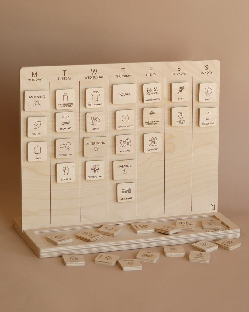 Wooden calendar 