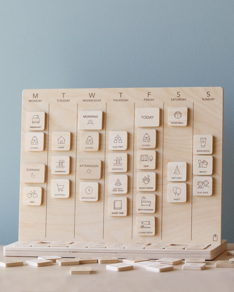 Wooden calendar 