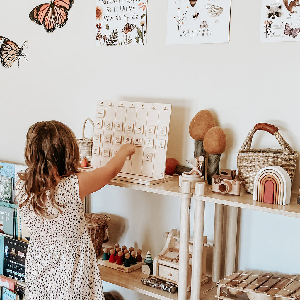 Wooden calendar 