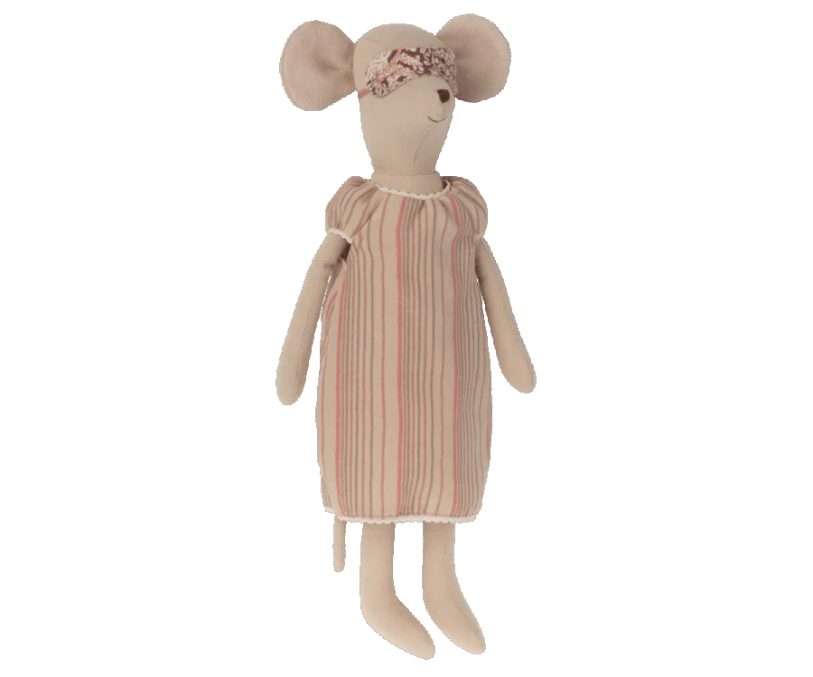 A Maileg Medium Mouse in Nightgown wears a light pink, striped nightgown and a floral reversible sleeping mask. The mouse, which has large, round ears and is beige in color, exudes a whimsical and charming style.